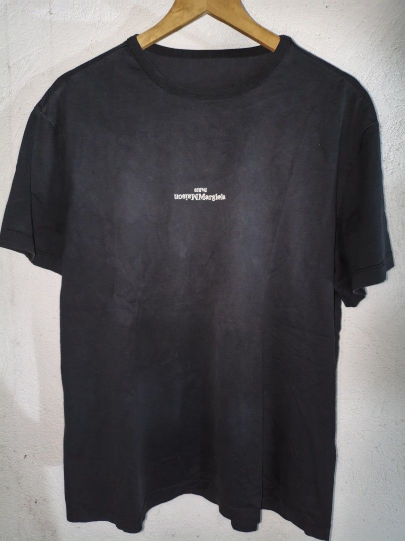 Maison margiela (Category: Luxury Apparel) located in Bacolod City. Submitted by freelion-1cc5 (Listing ID 1469500261, Image 1). Description: dimes:24x29 color rate:9.5/10 no issue asnew condition need wash color may due vary lightning.