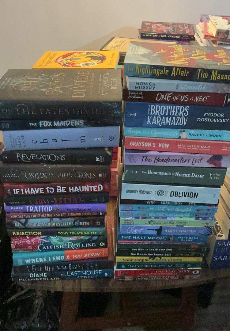 MAJOR BOOK DECLUTTER (Category: Storybooks) located in Baguio. Submitted by kewlfinds (Listing ID 1469399488, Image 2). Description: ₱180-₱380.