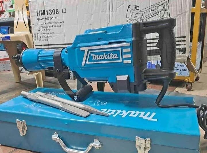 MAKITA JACKHAMMER 65MM (Category: Construction Tools & Equipment) located in Valenzuela. Submitted by cooleagle.fab881 (Listing ID 1469410694, Image 1). Description: 👍🏻BRAND NEW 👍🏻HEAVY DUTY 👍🏻GOOD QUALITY 👍🏻GOOD CONDITION 👍🏻COMPLETE SET 👍🏻W/SERVICE WARRANTY 👍🏻PM ME FOR MORE DETAILS.