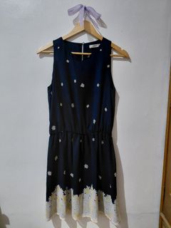 (Category: ) located in . Submitted by wornwardrobe (Listing ID 1469420910, Image 1). Description: .