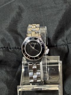 (Category: ) located in . Submitted by berndale_closet (Listing ID 1469570579, Image 1). Description: .