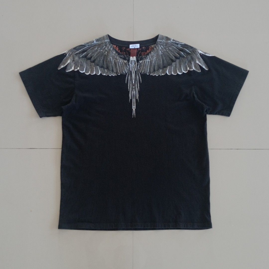 Marcelo Burlon Tee (Category: Tshirts & Polo Shirts ) located in Candaba. Submitted by luxondiscount (Listing ID 1469429047, Image 2). Description: .