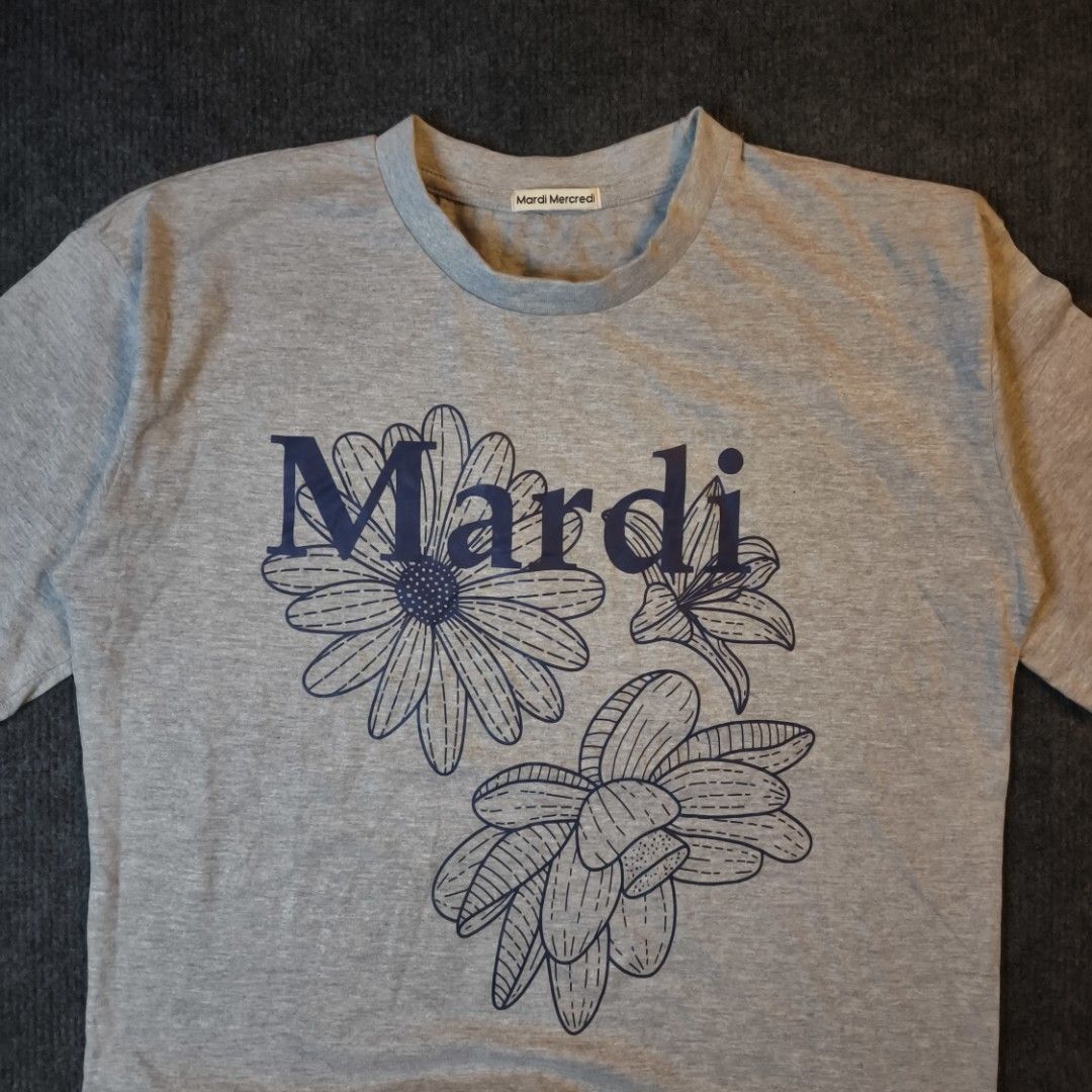 Mardi Mercredi FlowerMardi (Category: Tshirts & Polo Shirts ) located in San Fernando. Submitted by retro_d (Listing ID 1469558616, Image 2). Description: - Mardi Mercredi Flower Mardi - Condition: Excellent - Color Rate: 9.5/10 - No issue.