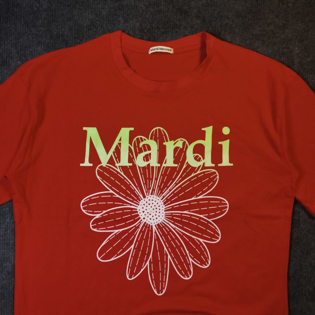 Mardi Mercredi FlowerMardi Red Tee (Category: Tshirts & Polo Shirts ) located in San Fernando. Submitted by retro_d (Listing ID 1469558985, Image 2). Description: - Mardi Mercredi FlowerMardi Red Tee - Condition: Excellent - Color Rate: 9.5/10 - No issue.