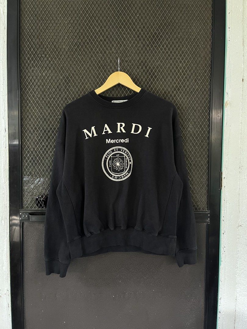 Mardi Mercredi Sweater (Category: Coats, Jackets and Outerwear) located in General Santos City (Dadiangas). Submitted by thriftdept. (Listing ID 1469406431, Image 1). Description: Brand: Mardi Mercredi Size: Free Size (Boxy Fit) Dimensions: 24W”24L Authenticity: Authentic Color Rate: 9.5/10 Condition: Excellent Issue: None 🏷️: ₱1,100.