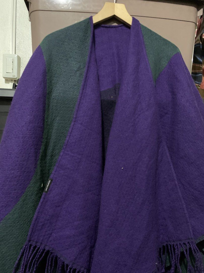 MARIMEKKO X UNIQLO PONCHO CAPE (Category: Other Accessories) located in Bulacan. Submitted by ridersthrift_ph (Listing ID 1469540100, Image 2). Description: Authentic In Great Condition No Flaws Gcash Payment Bulacan 📍.
