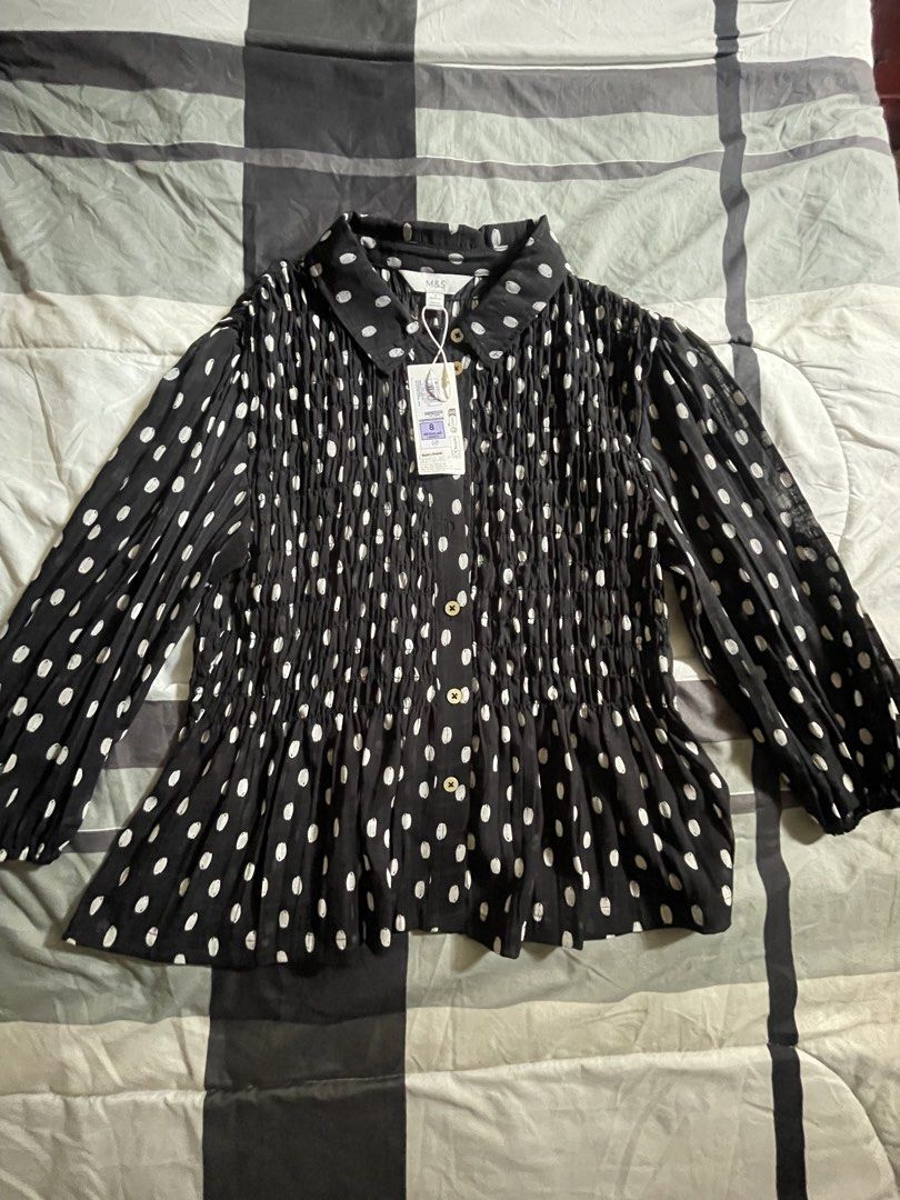 Marks and Spencer sheer blouse (Category: Announcements) located in Las Pinas. Submitted by silvader (Listing ID 1469417300, Image 2). Description: Bnwt Retails 2950 Size 8 Sheer With smocking detail.