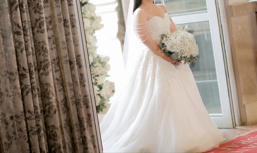Marks Bride Wedding Gown (Also for Rent) (Category: Evening dresses & gowns) located in Manila. Submitted by chiiisells_ (Listing ID 1469538543, Image 3). Description: .