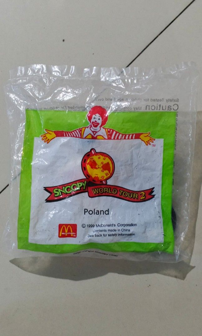 Mcdo Snoopy World Tour 2 (Category: Vintage Collectibles) located in Baguio. Submitted by iyakoy (Listing ID 1469542072, Image 1). Description: 1999 Snoopy World Tour 2 Poland.