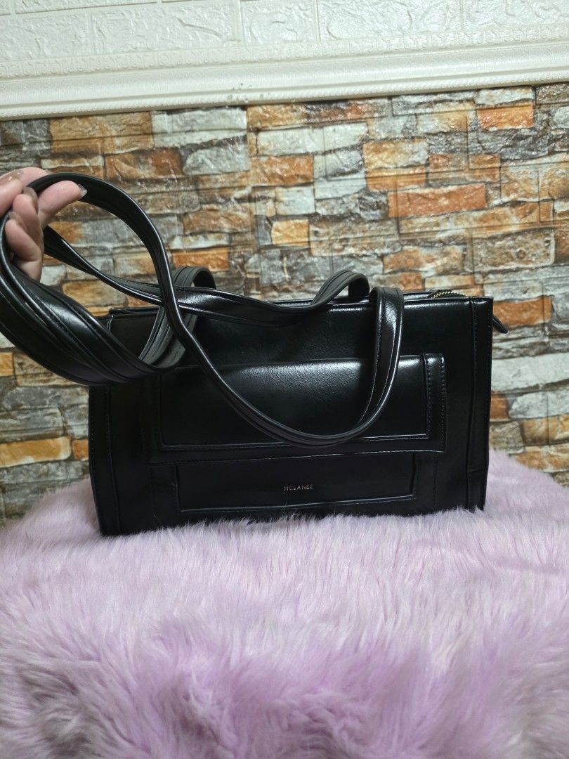 McLanee Monet shoulder bag (Category: Shoulder Bags) located in Binan City. Submitted by elli.etcetera (Listing ID 1469499391, Image 2). Description: MOP: Gcash, Maya or Bank transfer Courier: Flash, J&T or Lalamove.