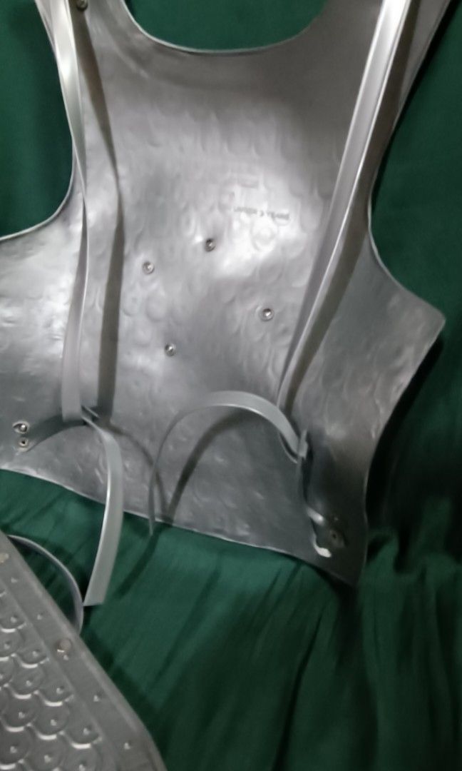 Medieval Knights Armour Set (Category: Everything Else Others) located in Pasig City. Submitted by heidedieh (Listing ID 1469395008, Image 3). Description: Vest (length 15, 12 width) Sword (20 inches) shield ( 16 length).