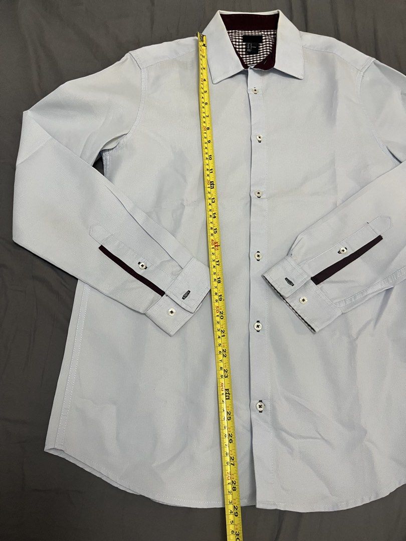 MEDIUM - H&M Longsleeves - lightblue (Category: Formal Shirts) located in Paranaque City. Submitted by regina_sy (Listing ID 1469525145, Image 3). Description: NO issue MOP: GCASH J&T Express delivery (SF c/o BUYER) * Parcel Drop-off (J&T Branch) WEEKENDS only NO WW photo 📍MNL .