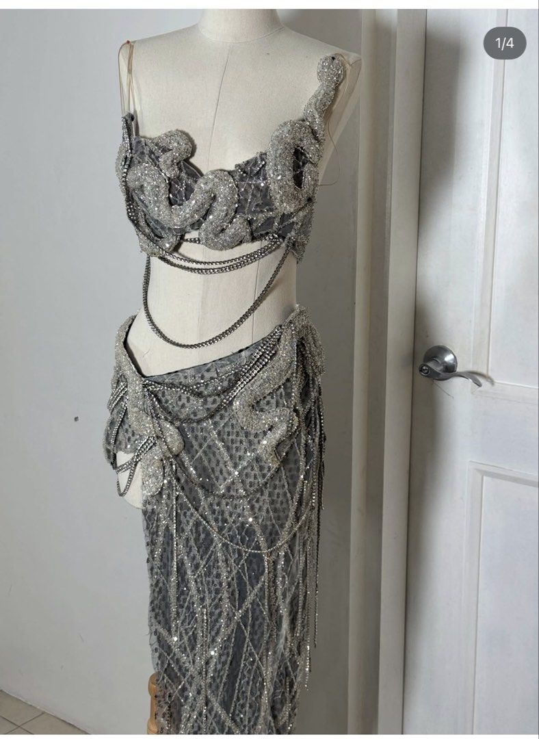 Medusa Costume (Category: Sets or Coordinates) located in Manila. Submitted by adeth8 (Listing ID 1469512924, Image 2). Description: Please see photo for measurements. Bought as preloved but it’s too big on me. .