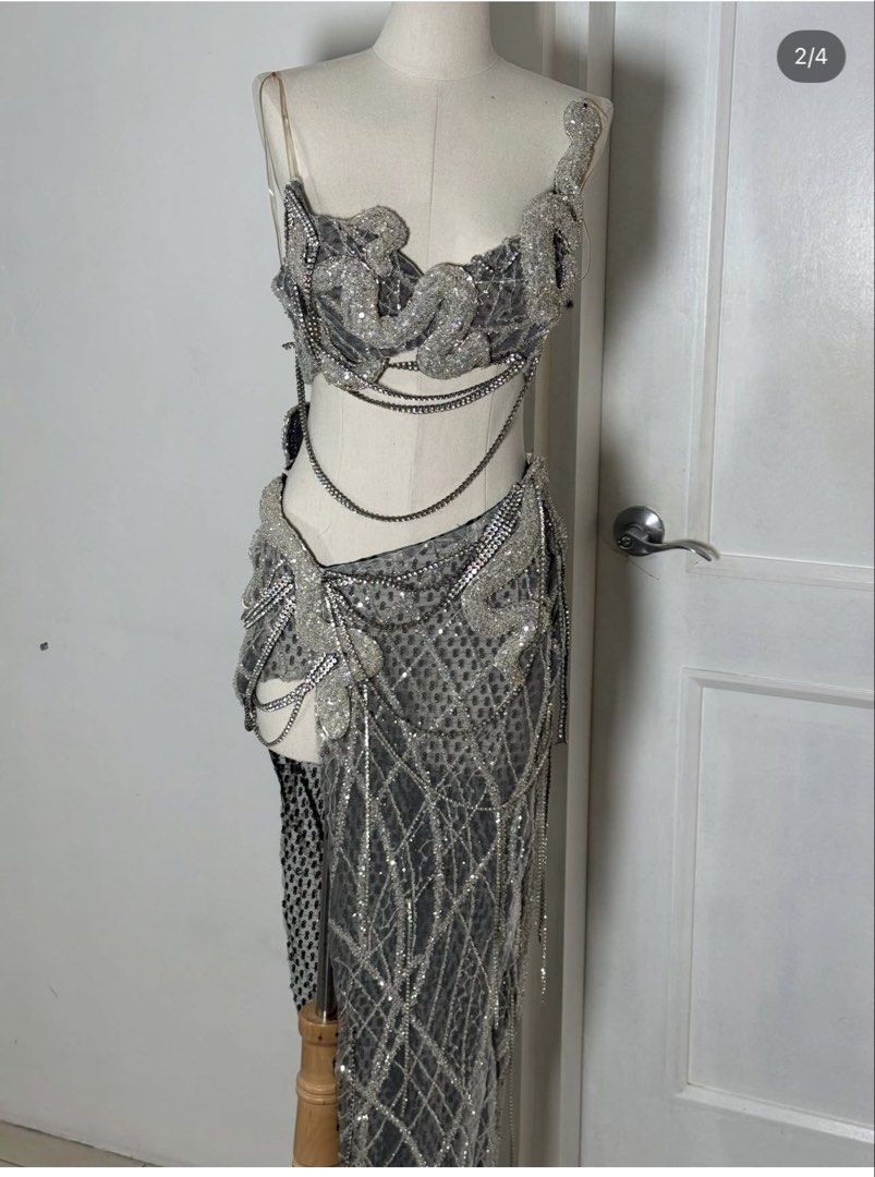 Medusa Costume (Category: Sets or Coordinates) located in Manila. Submitted by adeth8 (Listing ID 1469512924, Image 3). Description: Please see photo for measurements. Bought as preloved but it’s too big on me. .
