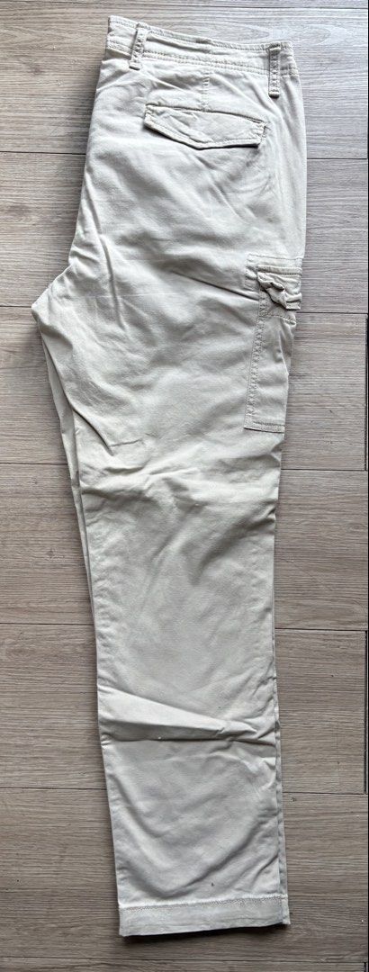 Mens 6 Pockets Cargo Pants Color Beige (Category: Jeans) located in Marikina City. Submitted by jr.listings (Listing ID 1469453459, Image 3). Description: Size:34X30 Hem: 8 Height: 41”.