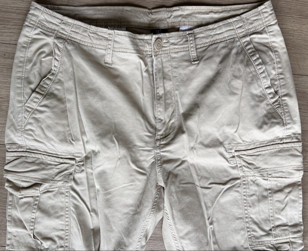 Mens 6 Pockets Cargo Pants Color Beige (Category: Jeans) located in Marikina City. Submitted by jr.listings (Listing ID 1469453459, Image 2). Description: Size:34X30 Hem: 8 Height: 41”.