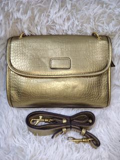 (Category: ) located in . Submitted by zhelcloset01 (Listing ID 1469507718, Image 1). Description: .