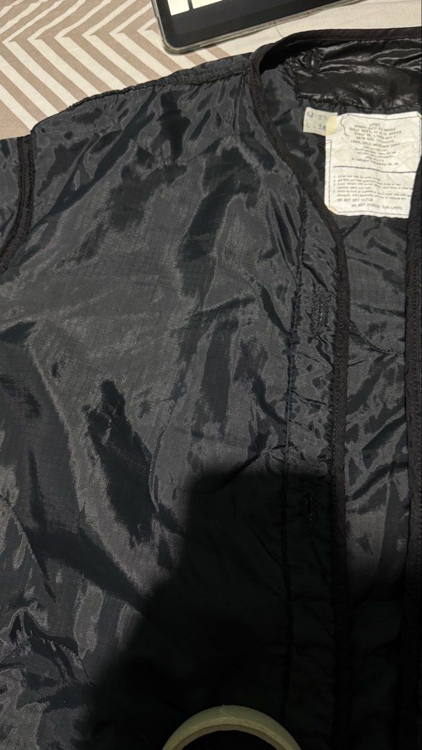 Military Quilted Liner Jacket (Category: Coats, Jackets and Outerwear) located in Lipa City. Submitted by scrap.threads (Listing ID 1469470734, Image 3). Description: Item: Military Quilted Liner Jacket Price: 450 Dimes: Width - 27 Length - 28 Issue: stitching pattern Lipa City Ship via J&T (Shouldered by buyer) Payment via Gcash ***Notice*** Color may vary due to lighting. Payment first. Item/s are thrifted or used condition unless stated otherw
