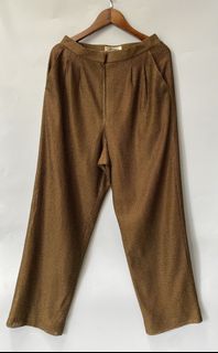(Category: ) located in . Submitted by indaysukaycloset (Listing ID 1469429507, Image 1). Description: .