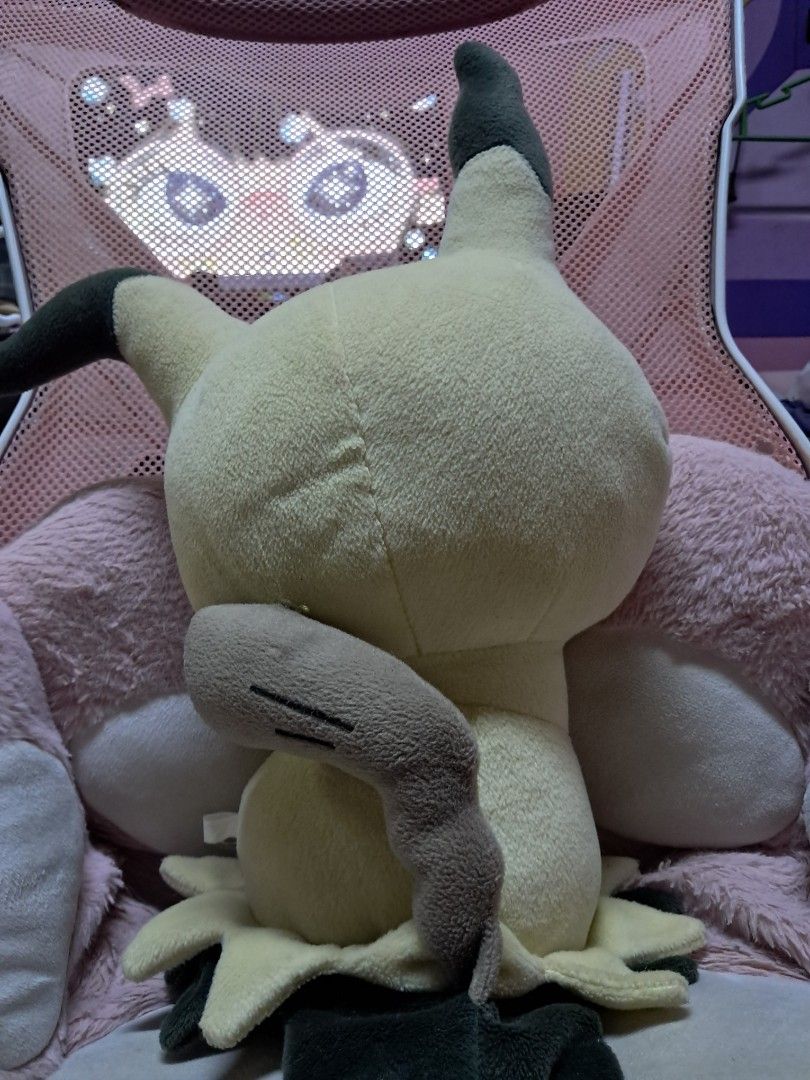 Mimikyu Pokémon Plush Soft Toy (Category: Plushies & Soft Toys) located in Manila. Submitted by kumacyy (Listing ID 1469507731, Image 3). Description: FOR SALE: Original Banpresto Mimikyu Plushie 💛 Price: ₱650 negotiable - Official Banpresto Pokémon merchandise - Approximately 40 cm - No original paper tag - Etiketa faded but it's a guaranteed original Banpresto Plushie - Good condition, mostly displayed Actual photos posted. Feel free to messag