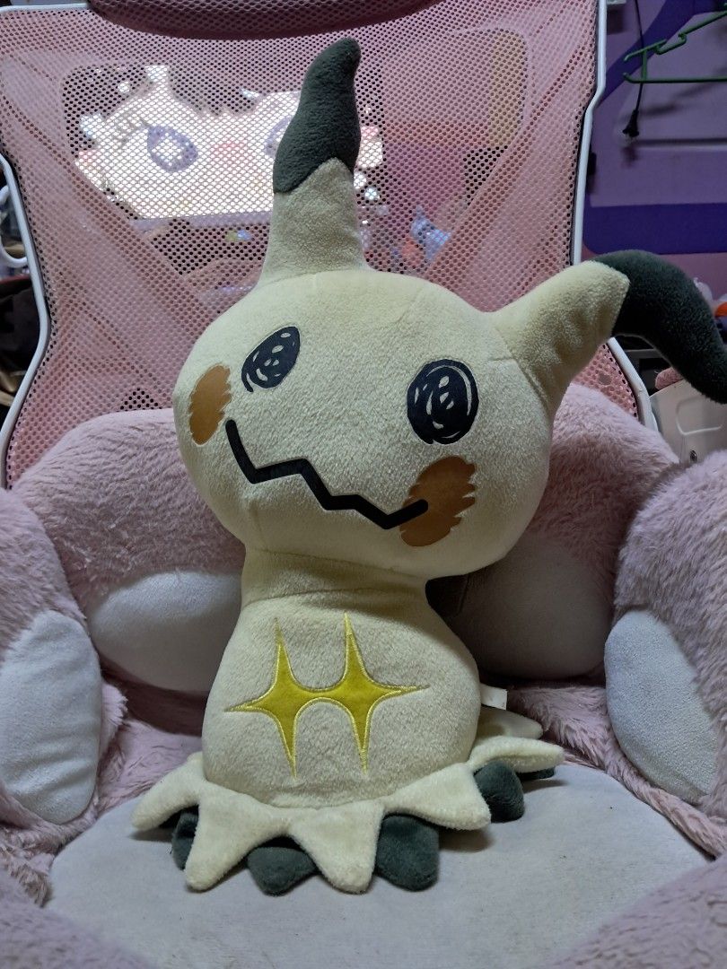 Mimikyu Pokémon Plush Soft Toy (Category: Plushies & Soft Toys) located in Manila. Submitted by kumacyy (Listing ID 1469507731, Image 2). Description: FOR SALE: Original Banpresto Mimikyu Plushie 💛 Price: ₱650 negotiable - Official Banpresto Pokémon merchandise - Approximately 40 cm - No original paper tag - Etiketa faded but it's a guaranteed original Banpresto Plushie - Good condition, mostly displayed Actual photos posted. Feel free to messag