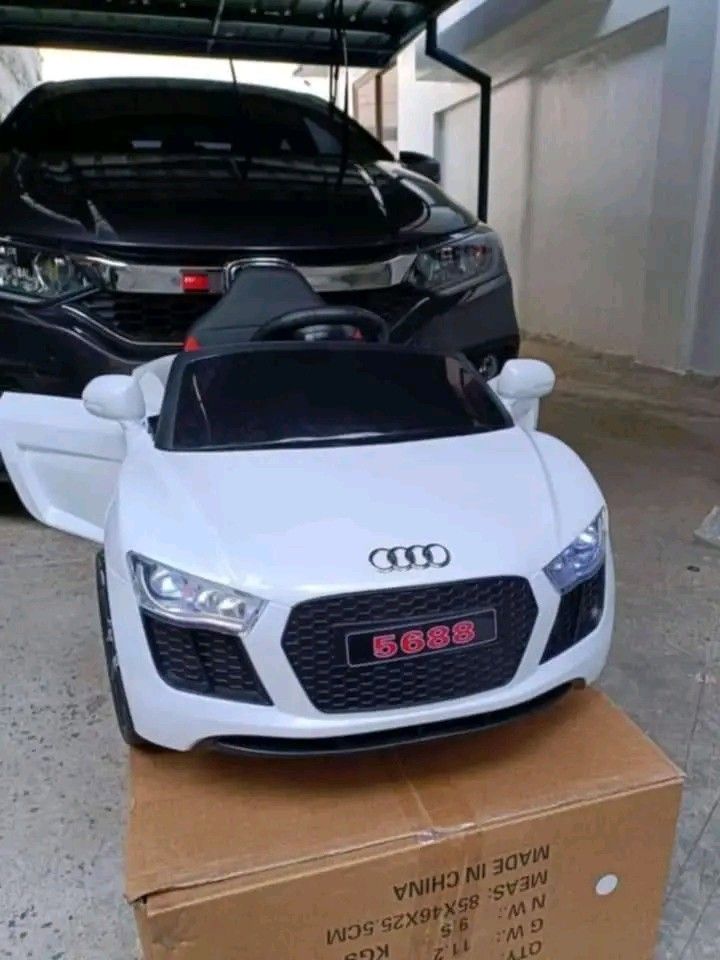 Mini Audi car for Kids (Category: Announcements) located in Manila. Submitted by idealtoys (Listing ID 1469407754, Image 2). Description: Mini Audi car for Kids 6volt w/remote,music,swing Plastic Gulong free assemble w/Charger.