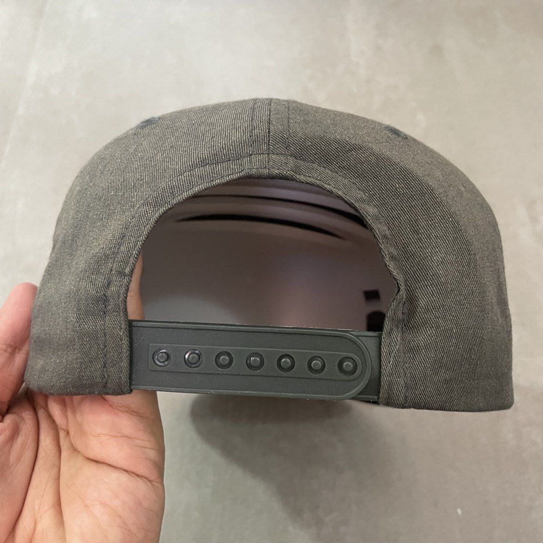 Mini Cooper BMW Cap (Category: Hats & Beanies) located in Mabalacat. Submitted by goldengarms_ (Listing ID 1469438560, Image 2). Description: Size: One Sizs Condition: Excellent Color rate: 9/10 or better Issue: N/A Price is still negotiable for sure buyer 👍 - Payment thru GCash, Maya or Security Bank 💳 - Shipping via J&T Express 🛩️ Pm us for more details. Thank you! 📩.