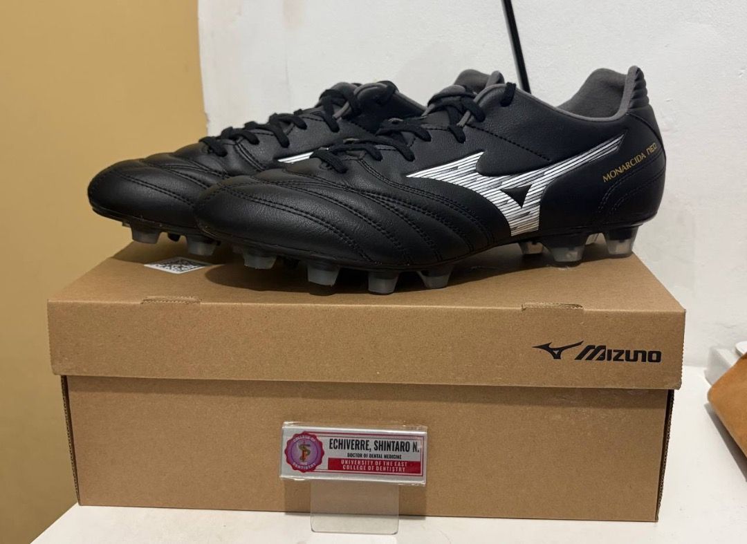 Mizuno Monarcida Neo III SW 28cm (Category: Other Sports Equipment and Supplies) located in Quezon City. Submitted by lookatthisphotograph (Listing ID 1469549298, Image 2). Description: Mizuno Monarcida Neo III SW For Sale Size US 10 or 28cm 4E Width (Super Wide) Comes with box and paper inserts FREEBIE: White Mizuno laces from my new boots (130cm) Price: 3000 negotiable + sf Reason for Sale: Too long, Bought new boots that fit better Used 4 time