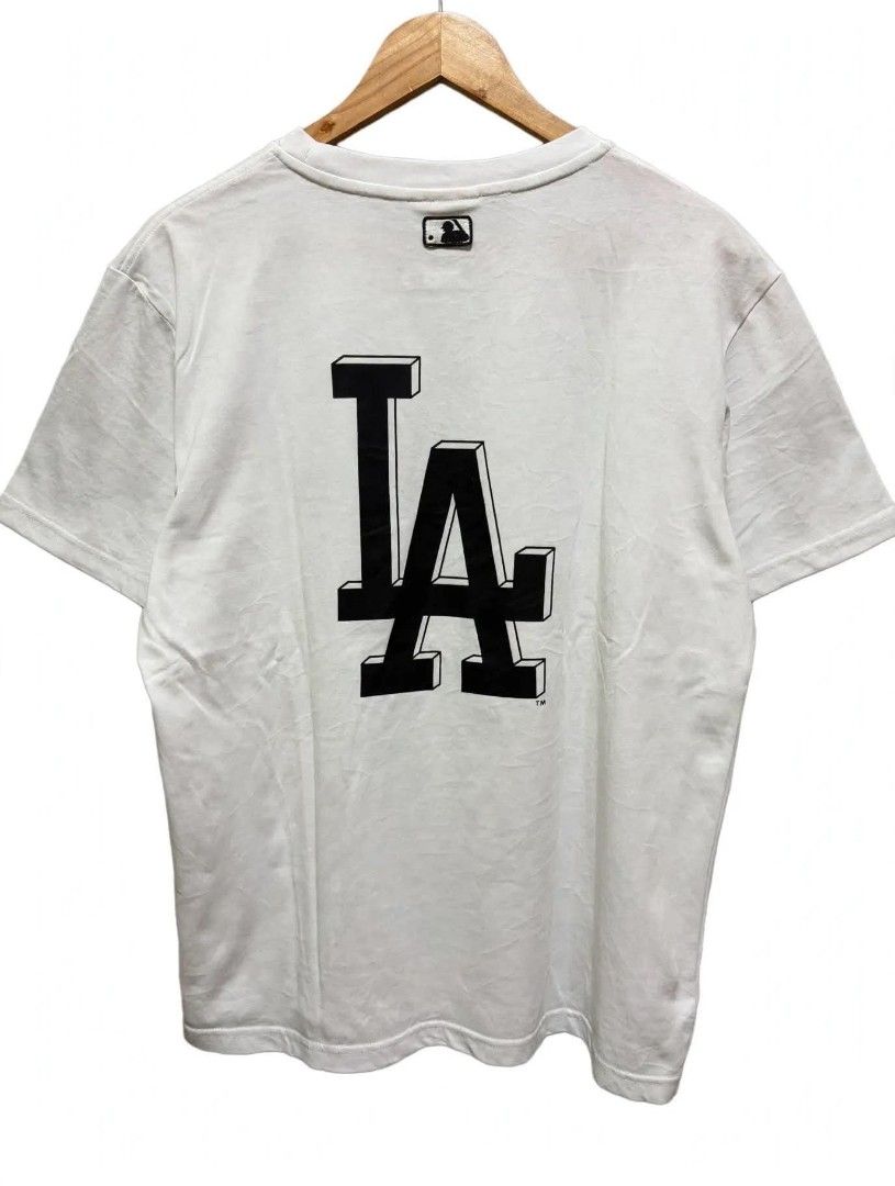 MLB LA Dodgers White T-shirt XL (Category: Tshirts & Polo Shirts ) located in Quezon City. Submitted by kimzxc_536 (Listing ID 1469536948, Image 2). Description: BRAND : MLB LA Size: XLARGE Dimes: 22 x 28 Condition: EXCELLENT Colorate: 9.8/10 Issue: X Price: 500 plus sf .