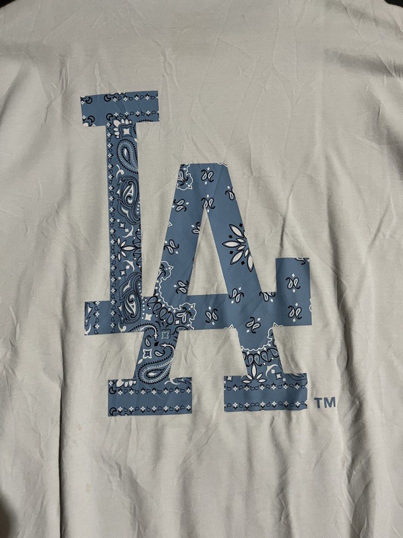 MLB New Era Los Angeles Dodgers (Category: Tshirts & Polo Shirts ) located in Maribojoc. Submitted by nayer (Listing ID 1469465910, Image 3). Description: N3W 3RA M7B Big Paisley LA Dodgers Tee Excellent Light Yellow stain 9.8/10 color rate 2XL on tag AD: W24.5 * L30.