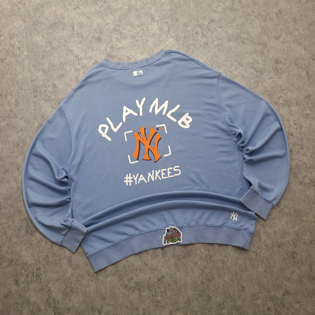 MLB New York Yankees Blue Sweatshirt (Category: Coats, Jackets and Outerwear) located in Quezon City. Submitted by mofinds.ph (Listing ID 1469496262, Image 1). Description: Size: XXL Dimes: 27x33 Condition: Excellent/Great condition MOP: BPI DELIVER: LALAMOVE OR J&T MEETUP/PICKUP: Victoria Tower D, Mother Ignacia Ave., Brgy. Paligsahan, Diliman, Quezon City.