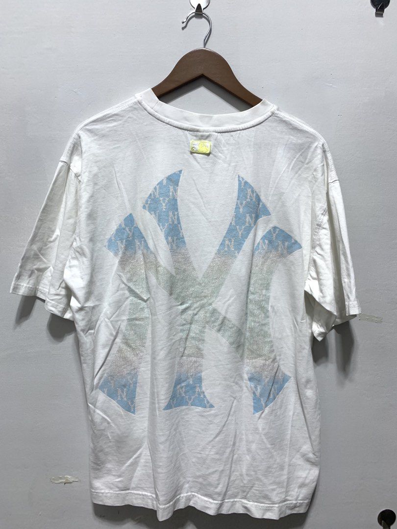 MLB T-shirt big logo (Category: Tshirts & Polo Shirts ) located in Caloocan City. Submitted by eightyythrift (Listing ID 1469564568, Image 1). Description: .