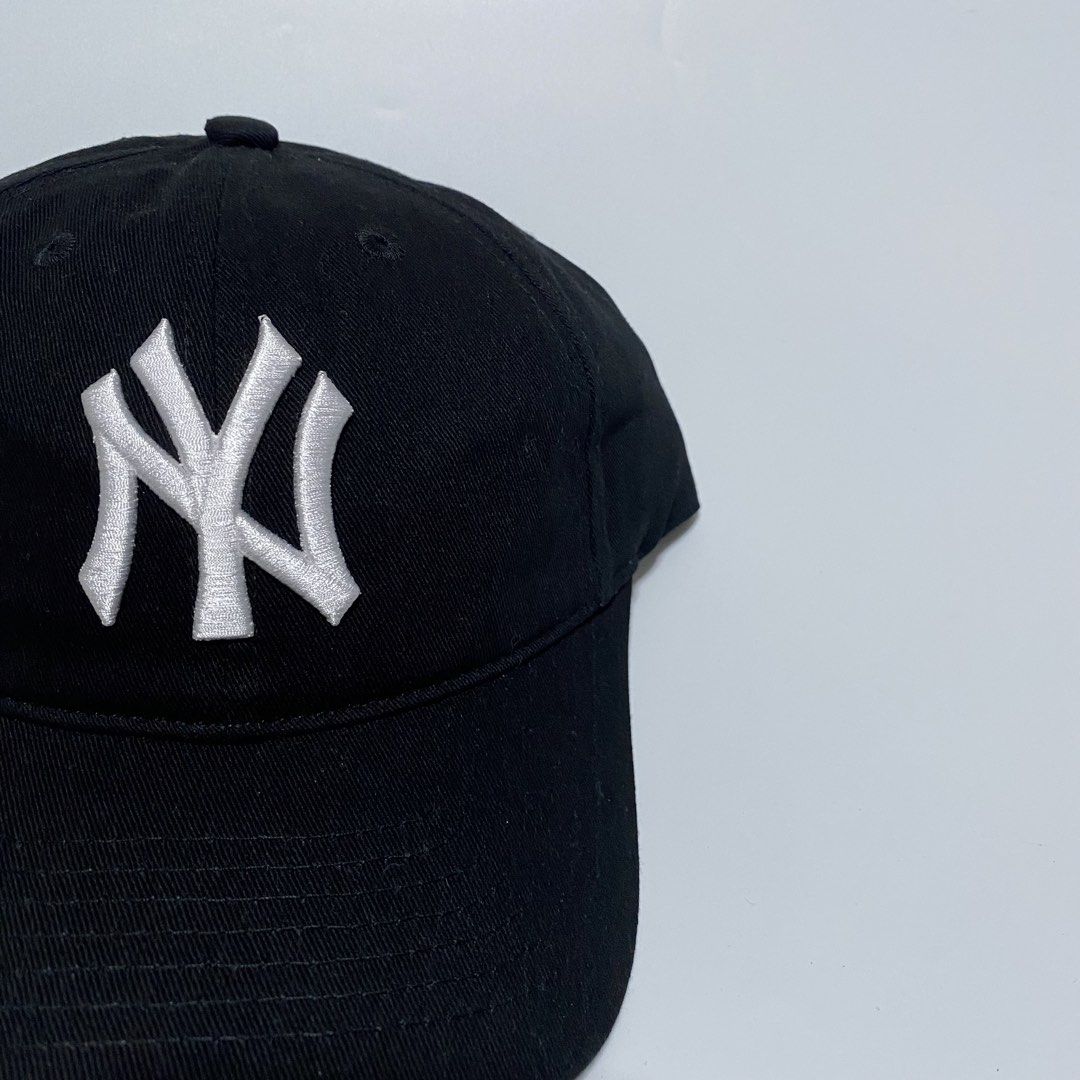 mlb yankees black big logo cap (Category: Caps & Hats) located in Quezon City. Submitted by hatlocker (Listing ID 1469483991, Image 2). Description: 800 shipped dm.