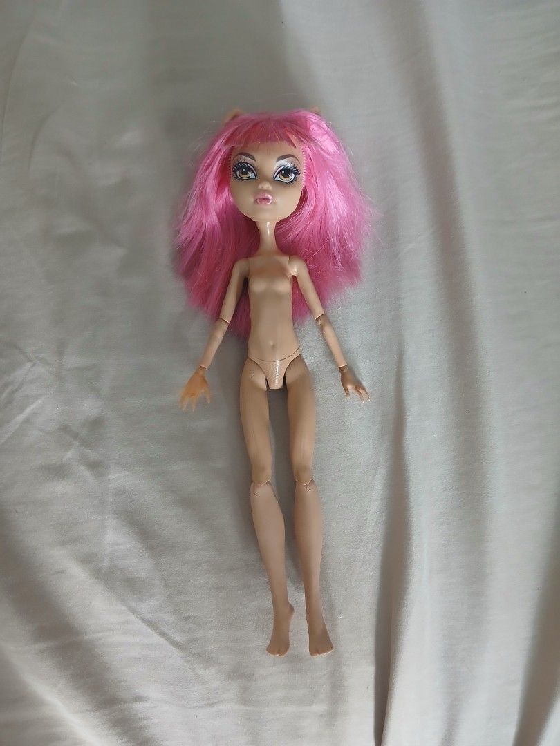 Monster High Dance Class Howleen Wolf Nude (Category: Kids Toys) located in Manila. Submitted by m1ssjaee (Listing ID 1469397330, Image 1). Description: Condition: 9/10 Flaw/s: Replaced Hands Haunted and Normal Clawdeen! MOD: Gcash MOT: Lalamove or JNT (must shoulder).