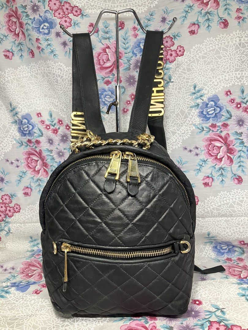 MOSCHINO QUILTED LEATHER BACKPACK (Category: Backpacks) located in General Mariano Alvarez. Submitted by adonid (Listing ID 1469478161, Image 1). Description: MOSCHINO QUILTED LEATHER BACKPACK GOOD CONDITION NORMAL SIGN OF USAGE ONLY.