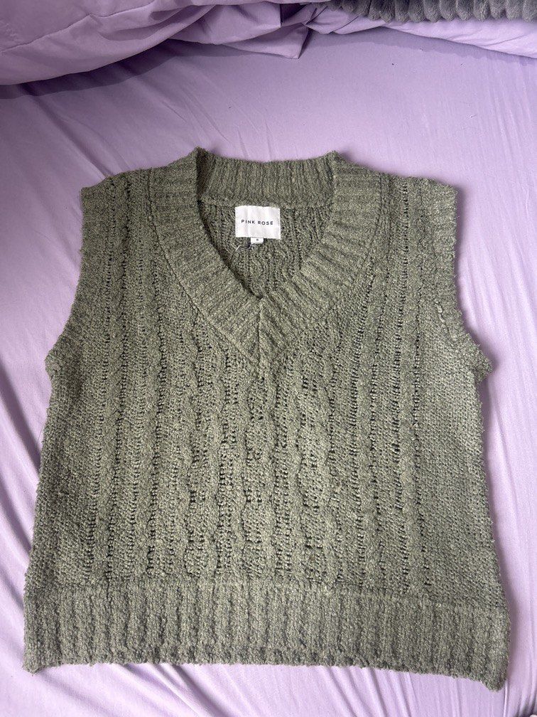 Moss Green Knitted Vest (Category: Blouses) located in Indang. Submitted by anjfits (Listing ID 1469447662, Image 1). Description: Like New Small Perfect for OOTDs Used twice.