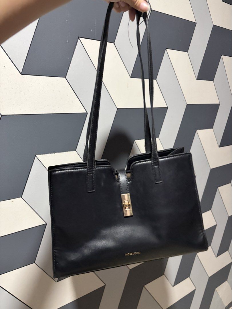 Mossdom Tote bag (Category: Tote Bags) located in Manila. Submitted by serra_shop (Listing ID 1469532674, Image 3). Description: Courier: j&T Location: Pampanga .