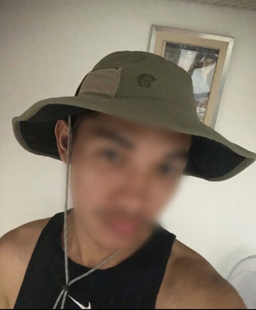 Mountain Hardware Bush Hat (Category: Coats, Jackets and Outerwear) located in Cabuyao City. Submitted by THRIFTHITS (Listing ID 1469544128, Image 3). Description: Mountain Hardware Bush Hat UNISEX (Authentic) Excellent condition No tags Osfa Mine 550‼️ Direct Message me and Add for fast Transaction ty.