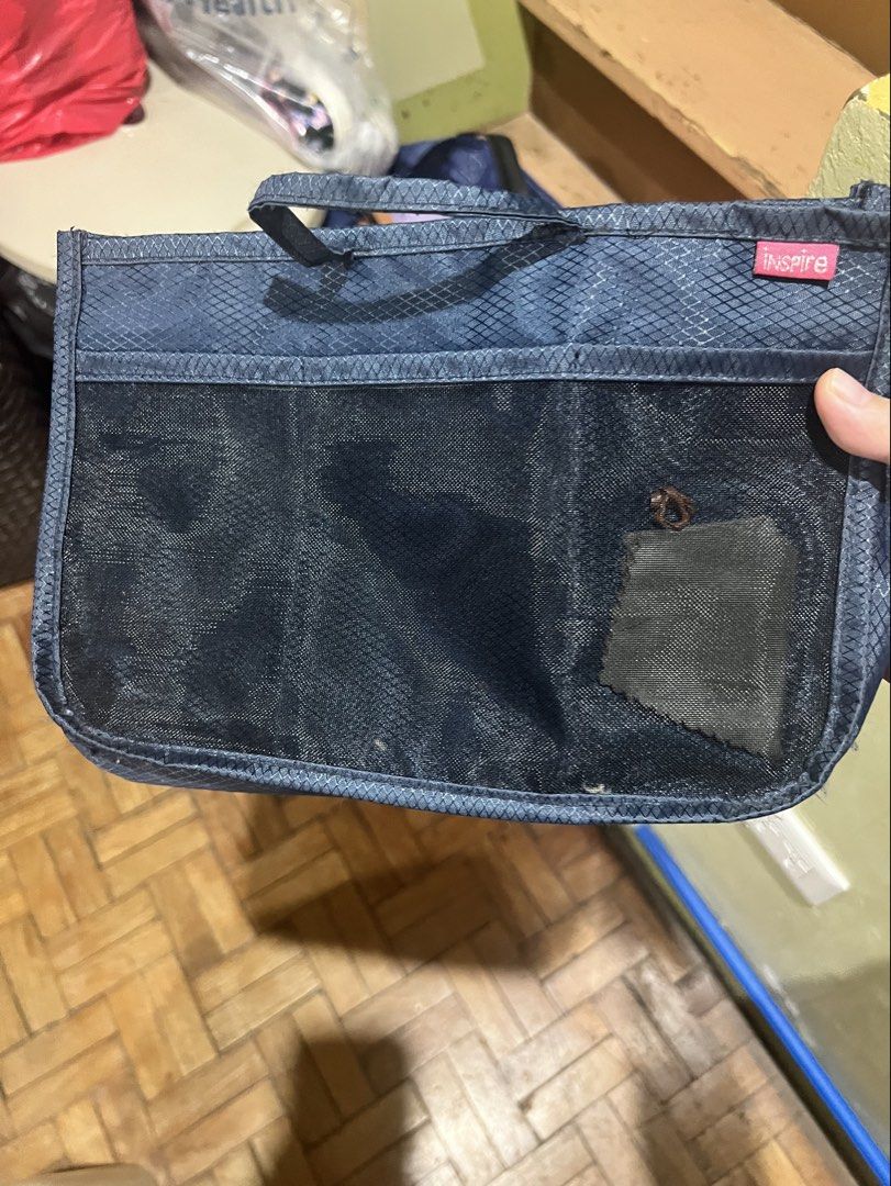 Multiple organizer makeup (Category: Purses & Pouches) located in Paranaque City. Submitted by arianem031087 (Listing ID 1469570885, Image 1). Description: .