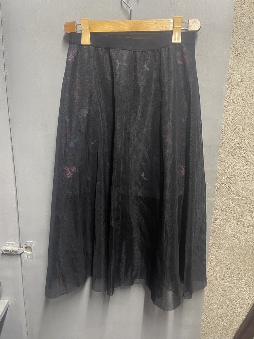MUSIUM DIV (Category: Skirts) located in Dasmarinas. Submitted by jessputrages (Listing ID 1469488620, Image 2). Description: For sale Musium Div Excellent condition No issue 500 plus shipping fee Pm for more details.