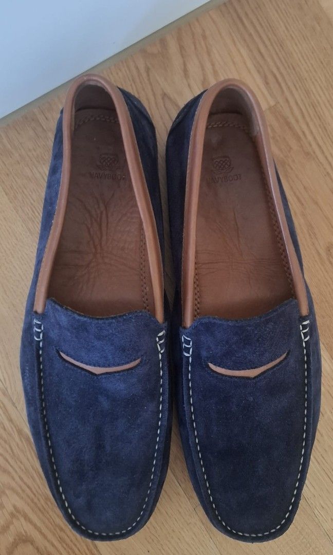 Navyboot loafers (Category: Dress Shoes) located in Cavite. Submitted by lonchel1571206 (Listing ID 1469520588, Image 3). Description: like new goods size 42 driving shoes srp 9k.