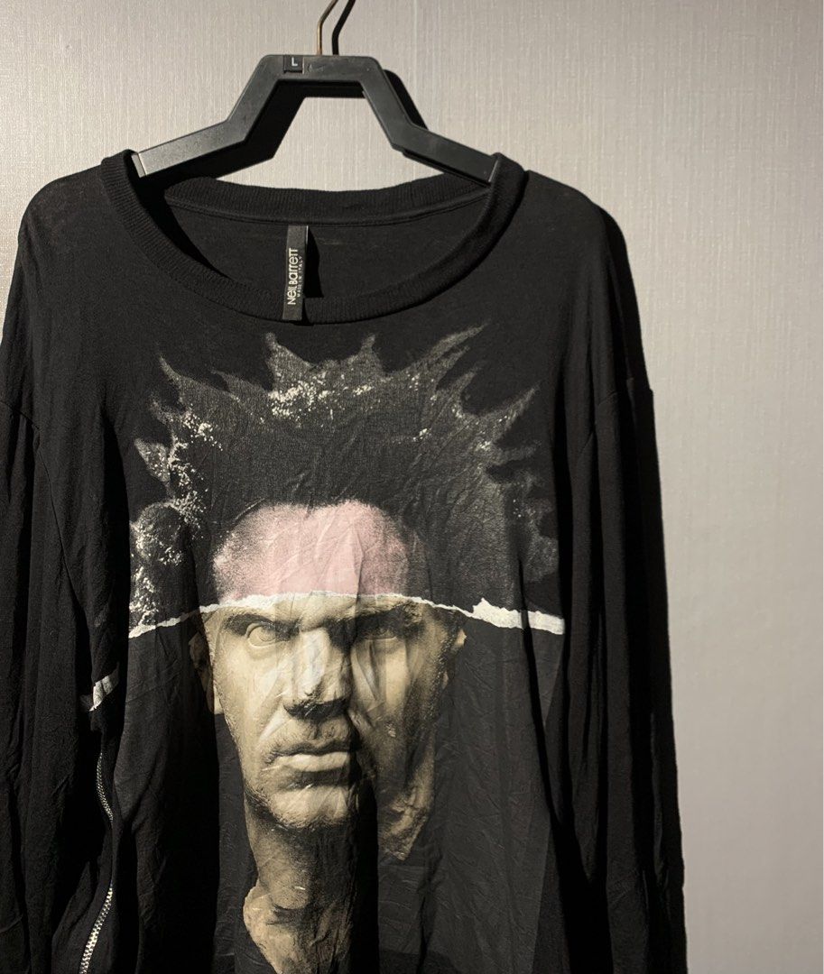 Neil barrett Neoprene marcus (Category: Luxury Apparel) located in Bacolod City. Submitted by garagehunterbuyandsale (Listing ID 1469538417, Image 2). Description: Neil Barrett long-sleeve sweatshirt featuring a Marcus Brutus/statue graphic print on the front and side zipper details NEIL BARRETT NEOPRENE MARCUS BRUTUS BASQUIAT SWEATSHIRT 21x28 dimension or medium slimfit.