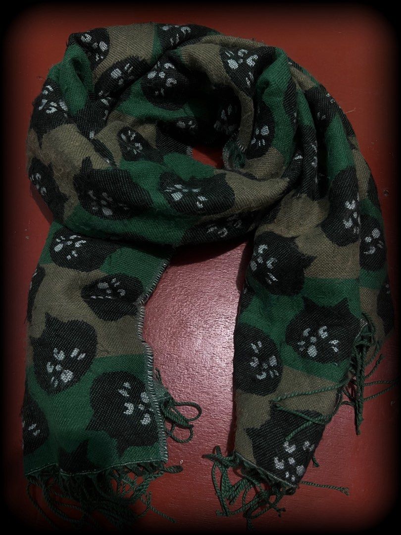 ne-net nya (Category: Scarves) located in Lucena. Submitted by proxyhere (Listing ID 1469511278, Image 1). Description: ne-net nya scarf length 72 width 30.