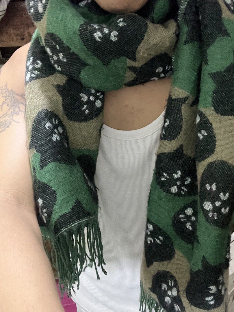 ne-net nya (Category: Scarves) located in Lucena. Submitted by proxyhere (Listing ID 1469511278, Image 2). Description: ne-net nya scarf length 72 width 30.