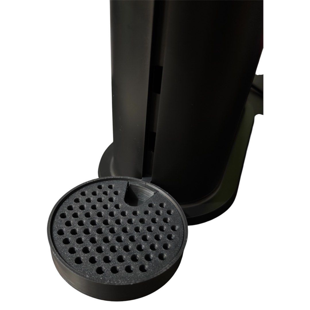 Nespresso Vertuo Next Premium (Category: Coffee Machines & Makers) located in Paranaque City. Submitted by dalle_closet (Listing ID 1469440669, Image 3). Description: working well nice pa ito sa actual.