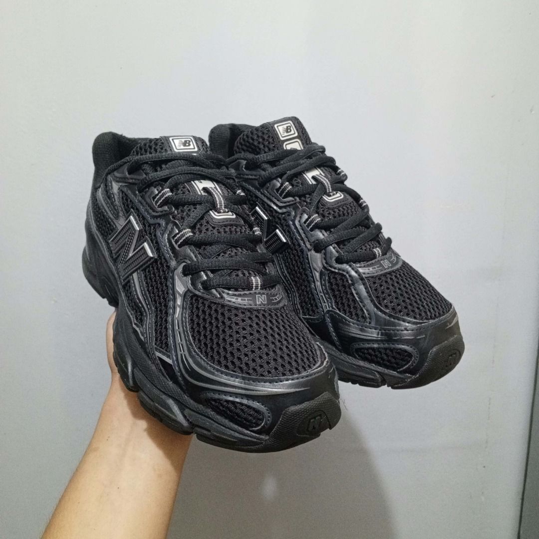 New Balance 740 "Black Metallic" (Category: Sneakers) located in Iligan City. Submitted by uishoe (Listing ID 1469444754, Image 2). Description: Excellent Condition Minimal Signs of usage Size 39.5 EUR 8 Womens 6.5 Mens.