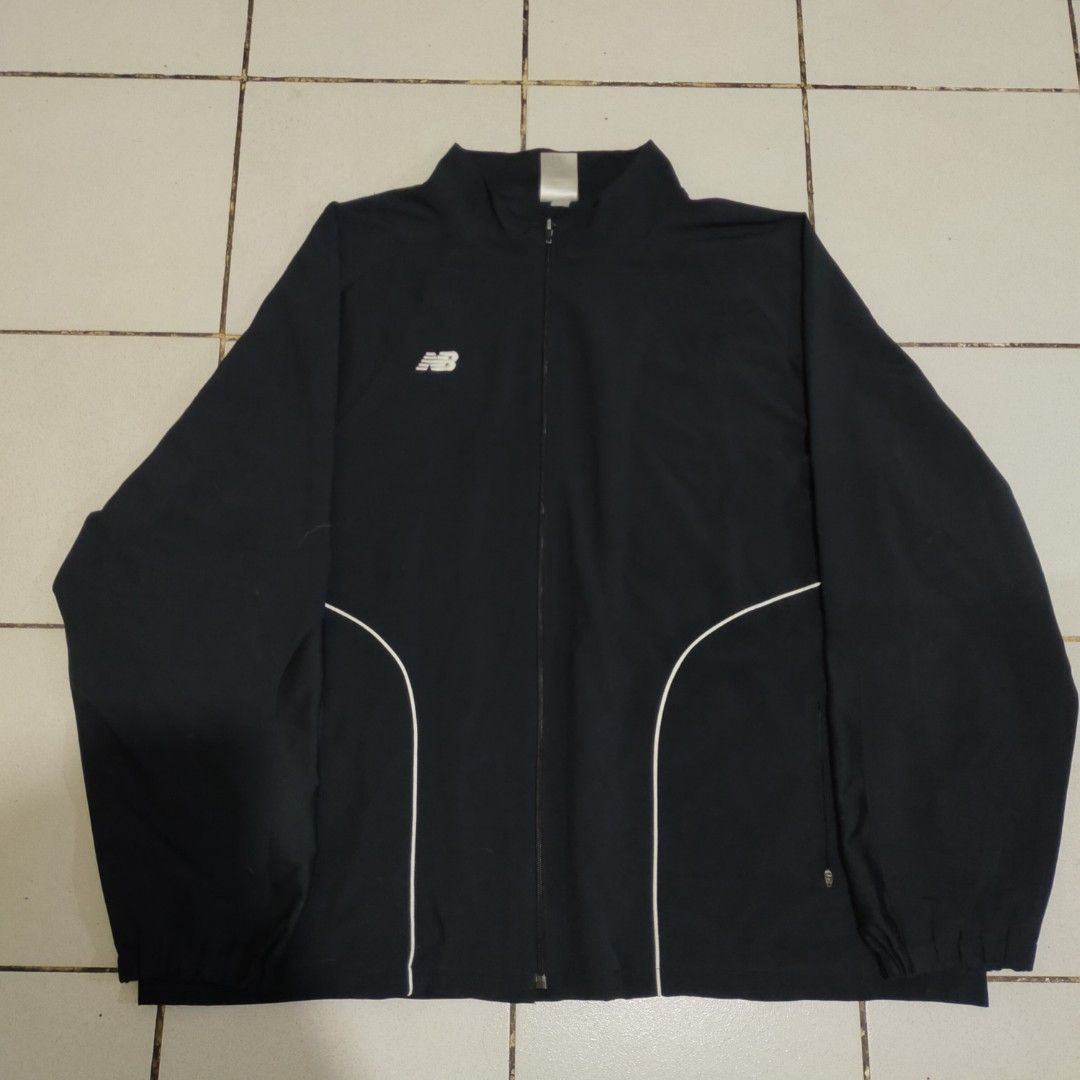 New Balance Track Jacket (Category: Coats, Jackets and Outerwear) located in Manila. Submitted by patinacollectives2.0 (Listing ID 1469532981, Image 1). Description: New Balance Track Jacket Size 4XL 30X32 BIG SIZE Brand new condition 9.5/10 No issues Cleaned and ready to be used 600+SF Negotiable for sure buyers Marikina location Shipping via Lalamove or J&T.
