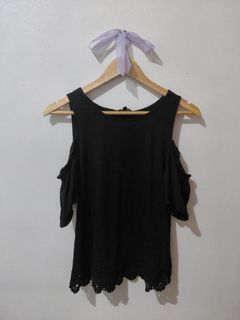(Category: ) located in . Submitted by wornwardrobe (Listing ID 1469433674, Image 1). Description: .