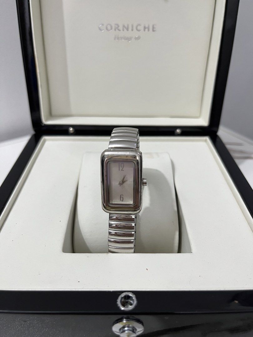 Next ladies' quartz watch (Category: Women's Watches) located in Bacacay. Submitted by aiksgoods (Listing ID 1469485141, Image 1). Description: Tested working.