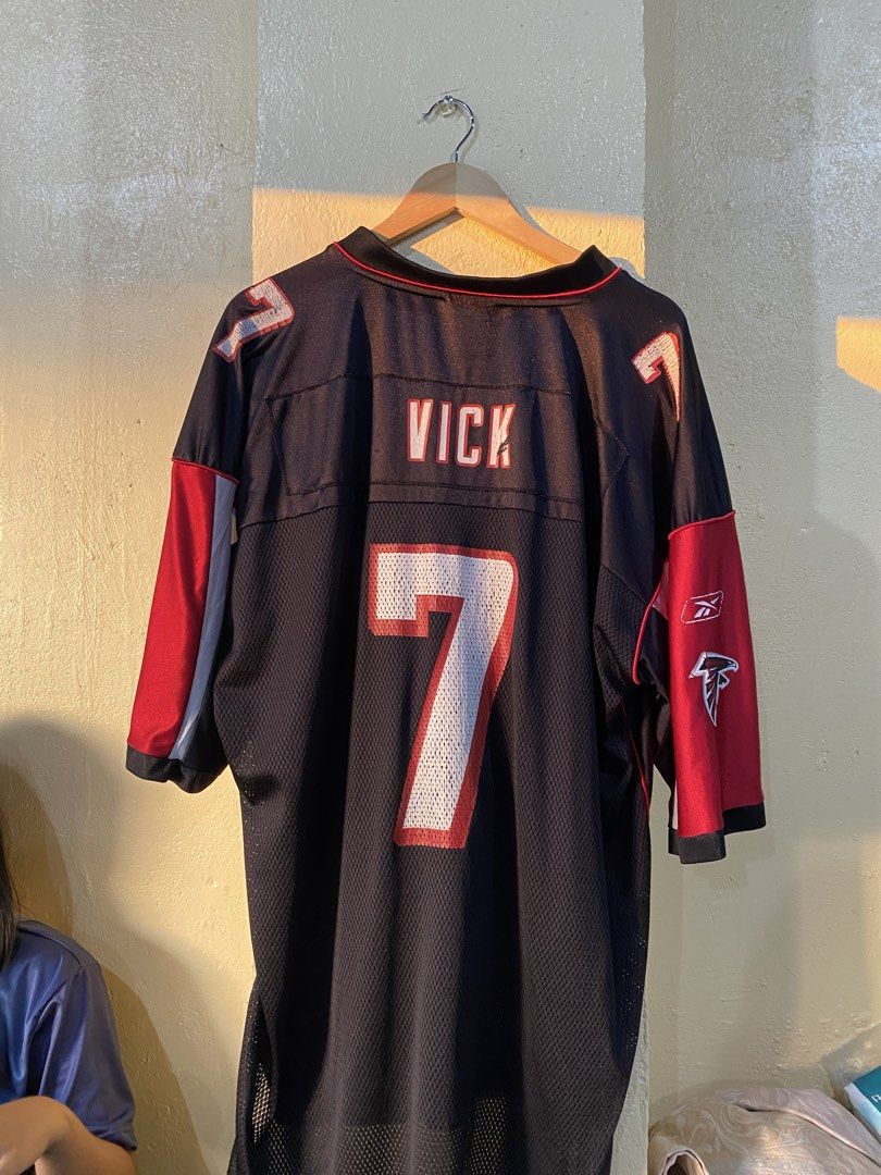 NFL jersey (Category: Tshirts & Polo Shirts ) located in Calapan. Submitted by mnlhabithrift23 (Listing ID 1469516739, Image 3). Description: Width : 28 Length : 38 Color rate : 9/10 Issue : crack prints color may change due to lighting.